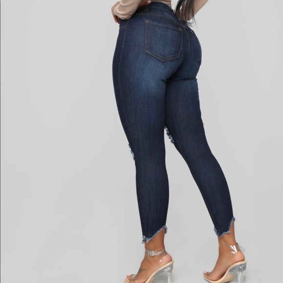 💕😍NWT! DARK BLUE DENIM DESTROYED JEANS😍💕 - Picture 3 of 5